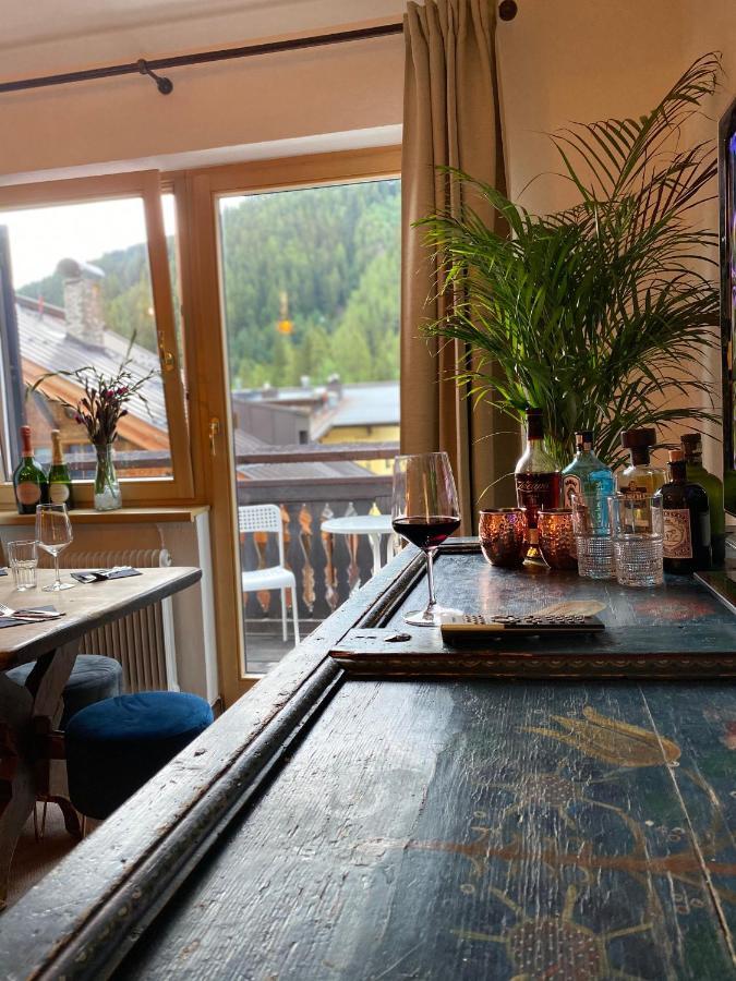 Cafe Schneider Appartments Sankt Anton am Arlberg Exterior photo