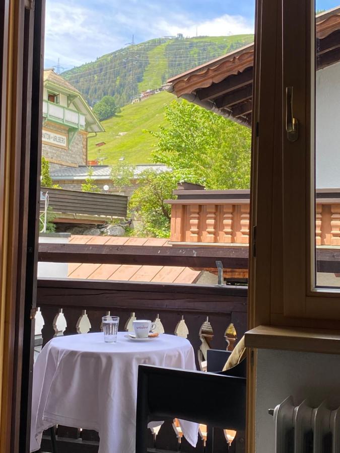 Cafe Schneider Appartments Sankt Anton am Arlberg Exterior photo
